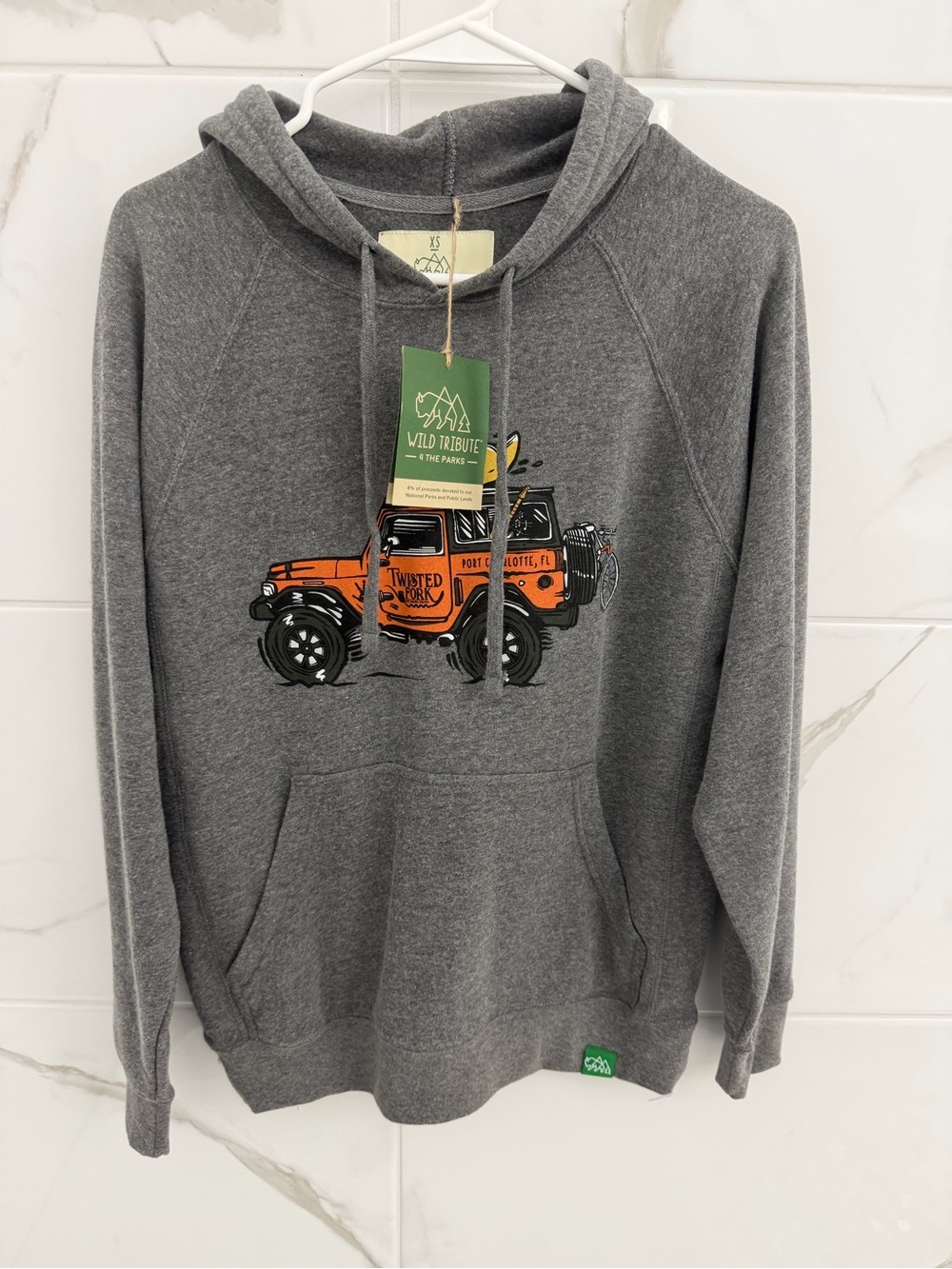 Wild Tribute Unisex Gray Hooded Sweatshirt with Orange Jeep Graphic